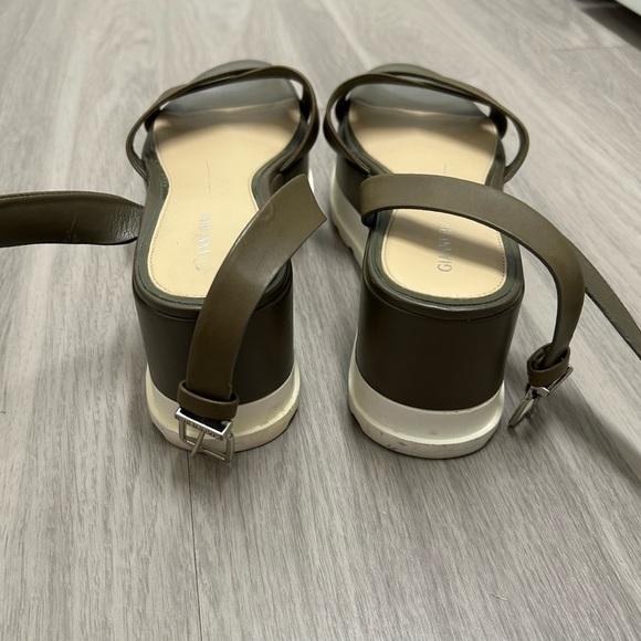 Gianni Bini Dartann Olive Green Platform Sandals with ankle strap. - Picture 4 of 8